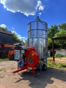 Read more about the article Новая партия мобильных зерносушилок отправляется в Россию